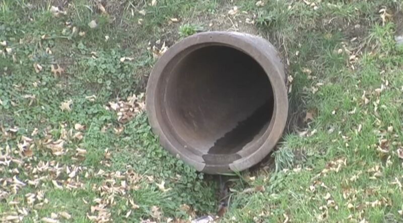 File:StinkPipe.jpeg