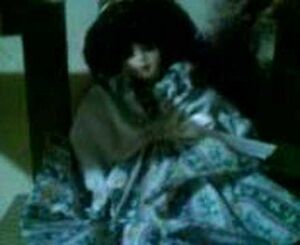 La muñeca viva fijense bn.jpg